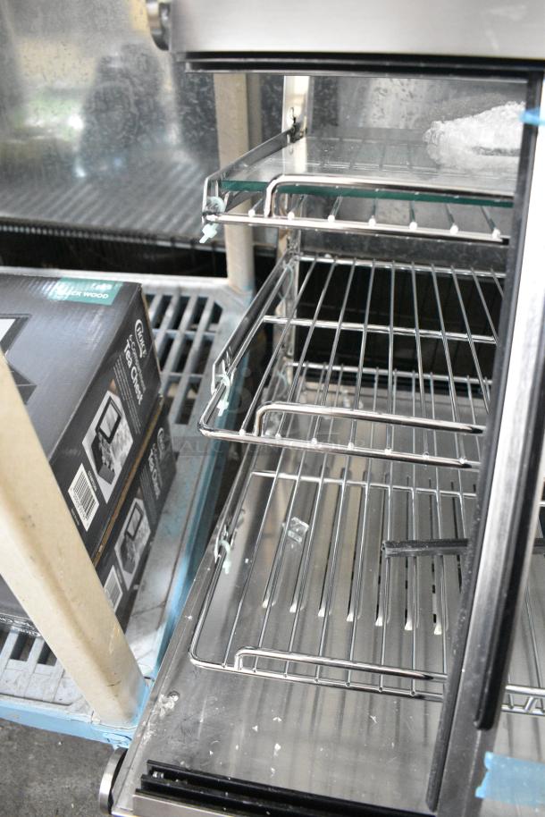 BRAND NEW SCRATCH AND DENT! ServIt 423HDM26SA HDM-26 26" Self / Full Service 3 Shelf Countertop Heated Display Case with Sliding Doors. See Pictures for Broken Glass. 120 Volts, 1 Phase. Cannot Test Due To Damaged Plug - Image 6 of 10