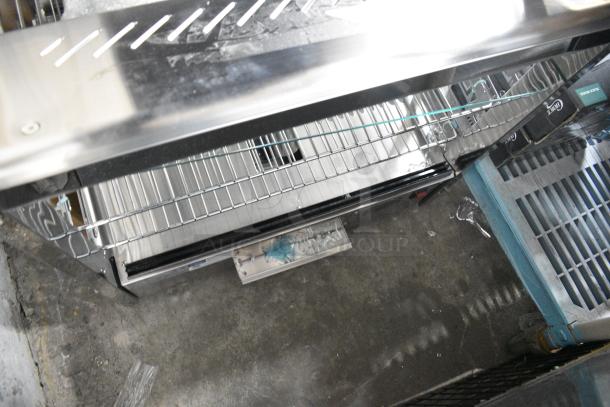 BRAND NEW SCRATCH AND DENT! ServIt 423HDM26SA HDM-26 26" Self / Full Service 3 Shelf Countertop Heated Display Case with Sliding Doors. See Pictures for Broken Glass. 120 Volts, 1 Phase. Cannot Test Due To Damaged Plug - Image 8 of 10