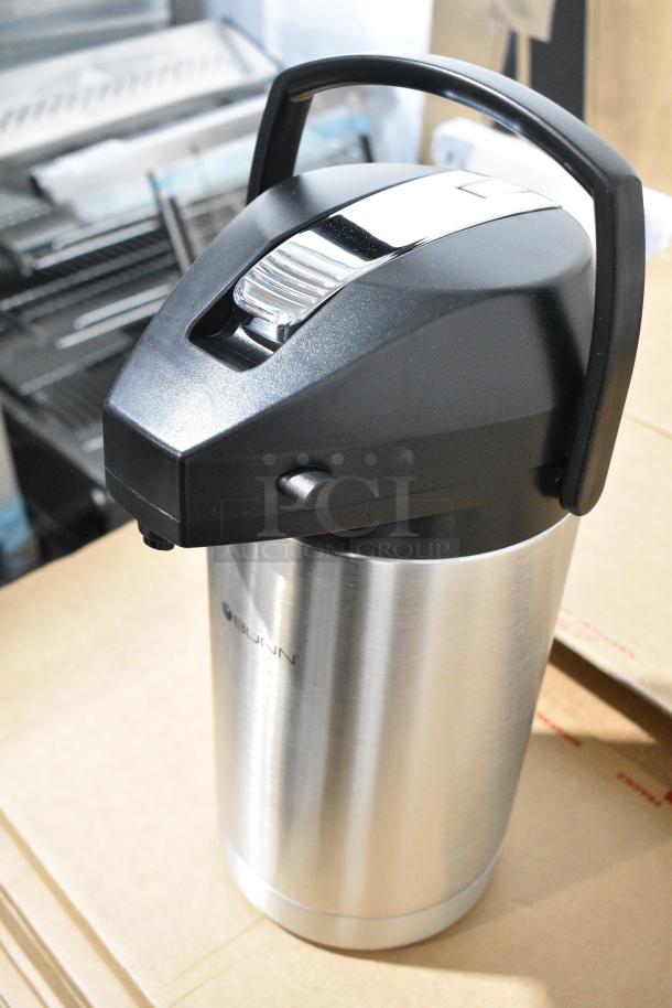 3 BRAND NEW SCRATCH AND DENT! Bunn 32130.0000 SVAP-3000F-N Air Pot. 3 Times Your Bid! - Image 3 of 6