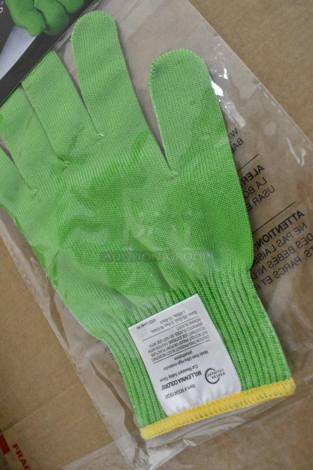 10 BRAND NEW SCRATCH AND DENT! Mercer Culinary M33415GR Millennia Colors® Green A4 Level Cut-Resistant Glove. 10 Times Your Bid! - Image 2 of 5