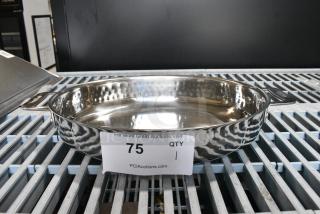 BRAND NEW SCRATCH AND DENT! Bon Chef 60002HF Cucina 2.5 Qt. Hammered Finish Stainless Steel Oval Au Gratin