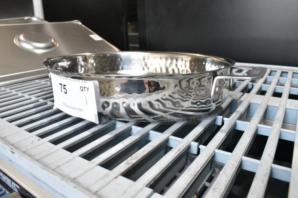 BRAND NEW SCRATCH AND DENT! Bon Chef 60002HF Cucina 2.5 Qt. Hammered Finish Stainless Steel Oval Au Gratin - Image 3 of 4