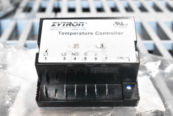 BRAND NEW SCRATCH AND DENT! Garland / US Range 2432000 Thermostat HP2432000 - Image 1 of 7