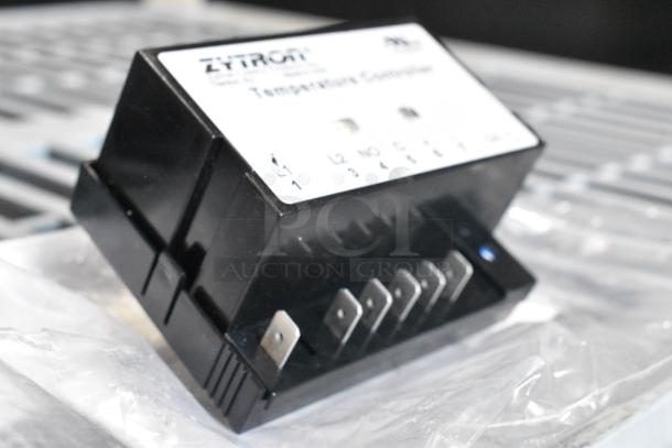 BRAND NEW SCRATCH AND DENT! Garland / US Range 2432000 Thermostat HP2432000 - Image 2 of 7