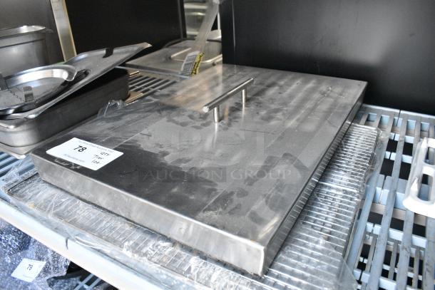 ALL ONE MONEY! Tier Lot of Various Items Including Clear Poly Drop In Bins, Stainless Steel Lid, Donut Racks, Stainless Steel Drop In Bins - Image 4 of 7