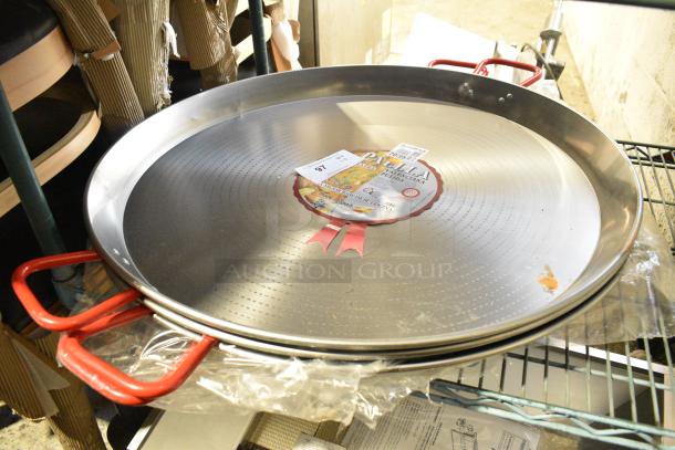 3 BRAND NEW SCRATCH AND DENT! Matfer Bourgeat 27 1/2" Polished Carbon Steel Paella Pan 071050. 3 Times Your Bid! - Image 1 of 3