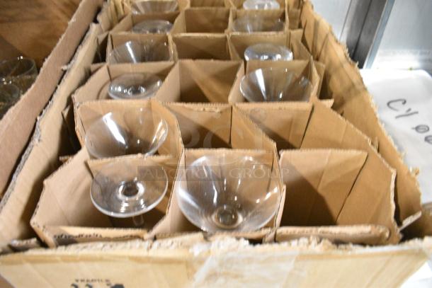 3 BRAND NEW SCRATCH AND DENT! Items Including Libbey 7500 Vina 8 oz. Customizable Flute Glass - 9/Case, Anchor Hocking H037524 Ashbury 4.5 oz. Martini Glass - 29/Case, Martini Glasses. 3 Times Your Bid! - Image 9 of 9