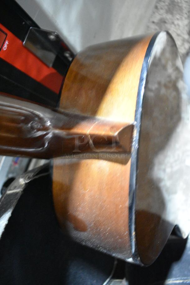 Crestline Guitar In Hard Carrying Case. - Image 5 of 6