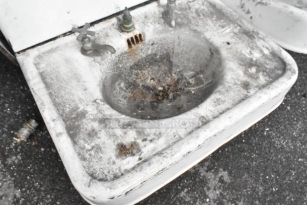 2 ANTIQUE! Single Bay Wall Mount Sink. Unit Was Removed from an 1800s Lancaster City Building. 2 Times Your Bid! - Image 4 of 6