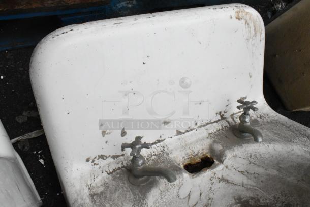 ANTIQUE! Single Bay Wall Mount Sink. Unit Was Removed from an 1800s Lancaster City Building. - Image 4 of 5