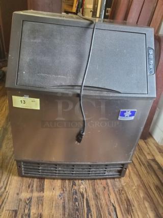 Manitowoc - UYF0140A-161B - NEO Series, Undercounter Ice Machine, Half Dice Cube, Air Cooled. - Item #1187251