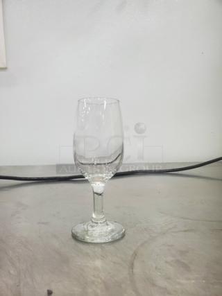 Lot of 14 Glasses. (14xBid) - Item #1188451