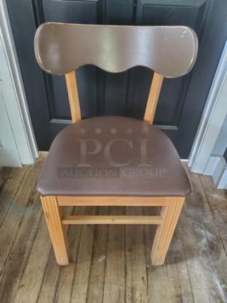 Lot of 4 Chairs. (4xBid)