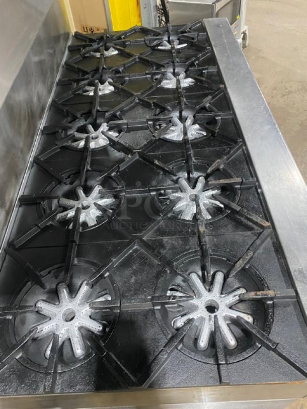 WOW! Garland Commercial Stainless Steel Natural Gas Powered 10-Burner Range/Double Oven Combo! With Back Splash & Overhead Salamander Shelf! With Wired Oven Rack! Model: H284 SN: 112RG089R! On Legs! - Image 5 of 11