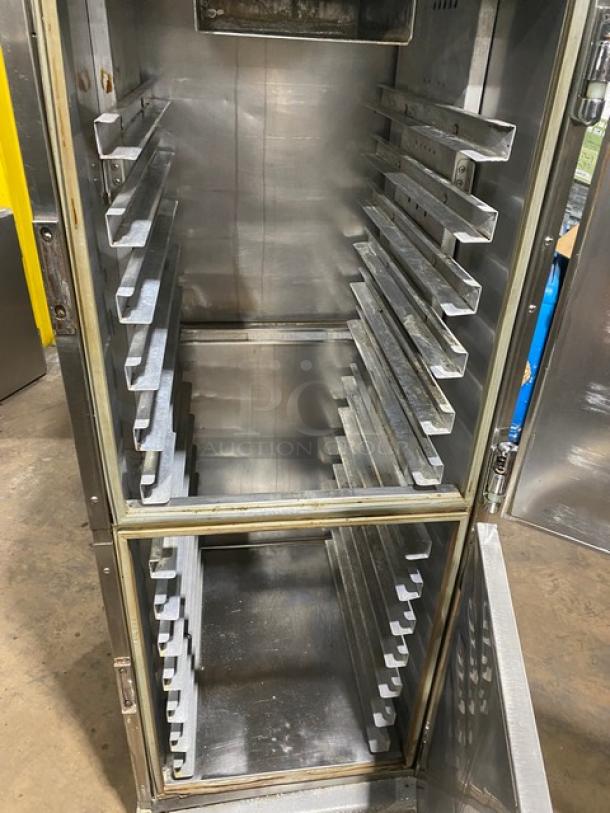 Henny Penny Commercial Stainless-Steel Full-Size Half Door Insulated Heated Holding Cabinet! With Built In Pan Slides! Model: HC900 SN: 03918! 120V 1 Phase! On Casters! - Image 5 of 9