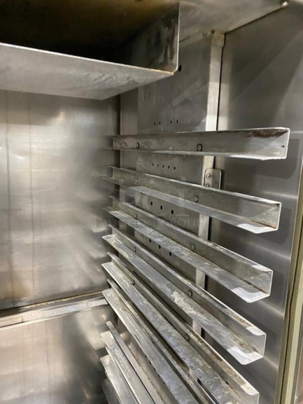 Henny Penny Commercial Stainless-Steel Full-Size Half Door Insulated Heated Holding Cabinet! With Built In Pan Slides! Model: HC900 SN: 03918! 120V 1 Phase! On Casters! - Image 6 of 9