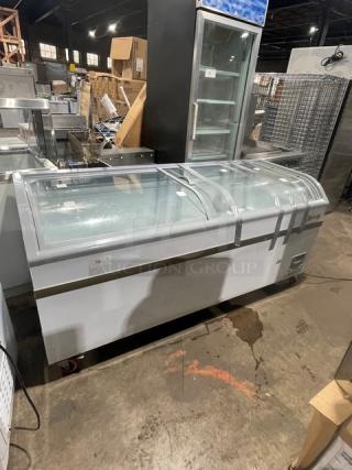 Coldline Commercial White 79