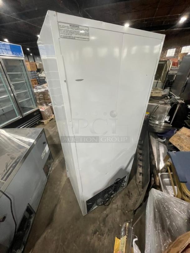 Manitowoc/McCall Commercial Single Door Reach In Refrigerator Merchandiser! With View Through Door! With Poly Coated Rack! Model MER17GWG Serial 1007152090037! 115V 1Phase! - Image 8 of 9