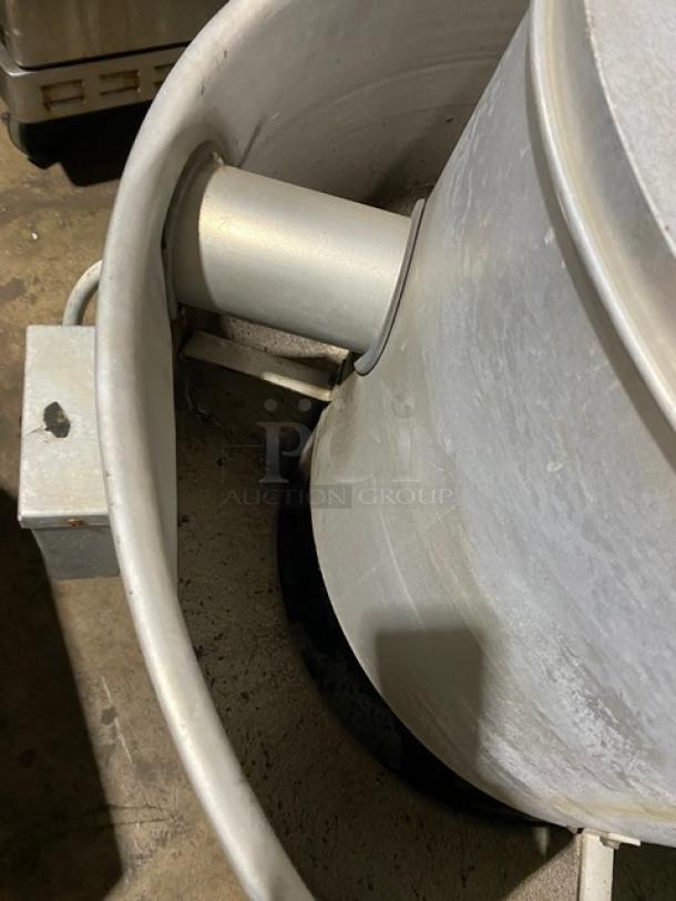 CaptiveAire Systems Commercial Upblast Exhaust Fan! Model: 7518OS3E56-48PK! 208V 3 Phase! - Image 7 of 8