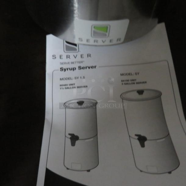 Syrup server with label "Server" visible, includes user manual showing models for 1.5 and 5-gallon capacities.