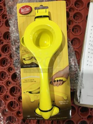 BRAND NEW! TableCraft Commercial Yellow Handheld Citrus Juicer/Squeeze! Model: V119!