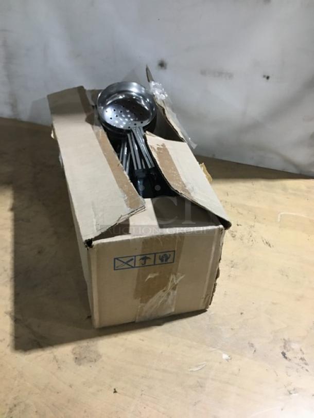 BRAND NEW! Vollrath Commercial Stainless Steel 8 Oz. Perforated Round Spoodle/Portion Spoon! With Black Grip 'N Serve Handle! Model: 61180! 12X Your Bid! - Image 2 of 6