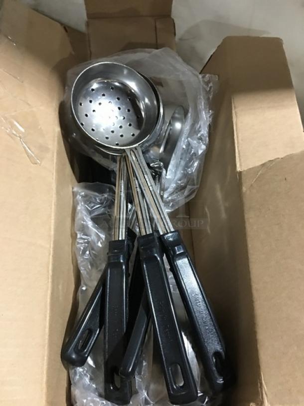 BRAND NEW! Vollrath Commercial Stainless Steel 8 Oz. Perforated Round Spoodle/Portion Spoon! With Black Grip 'N Serve Handle! Model: 61180! 12X Your Bid! - Image 3 of 6
