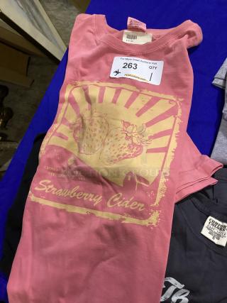 Crown Valley Winery Strawberry Cider T-Shirt 
Size 3X