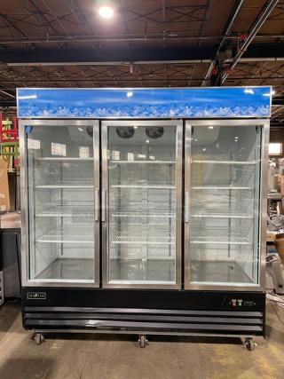 Spartan Commercial Black Powder Coated Triple Glass Swing Door Reach In Merchandiser Refrigerator! With poly Coated Wire Racks! Model: SGM-72RS SN: 6273311817071104! On Casters!