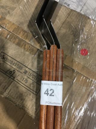 BRAND NEW! Winco Commercial Stainless Steel Giant Server/Turner! With Wooden Grip Handle! Model: TN44! 3X Your Bid!