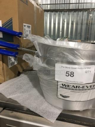BRAND NEW! Vollrath Wear-Ever Series Commercial Aluminum 5-1/2 Qt. Tapered Saucepan! With Blue Grip Handle! Model: 434512! 3X Your Bid!