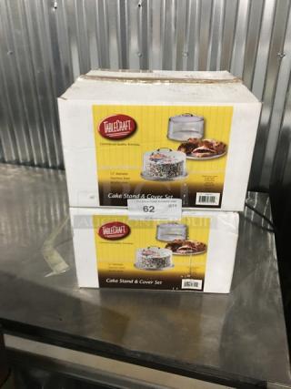 BRAND NEW! Tablecraft Commercial Stainless Steel 13" Round Cake/Dessert Display Plate! With Clear Dome Style Cover! Model: H820P422! 2X Your Bid!