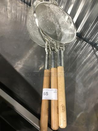 BRAND NEW! Tablecraft Commercial Reinforced Heavy-Duty 11-3/4" Round Tin Strainer! With Wooden Handle! Model: 1023! 3X Your Bid!