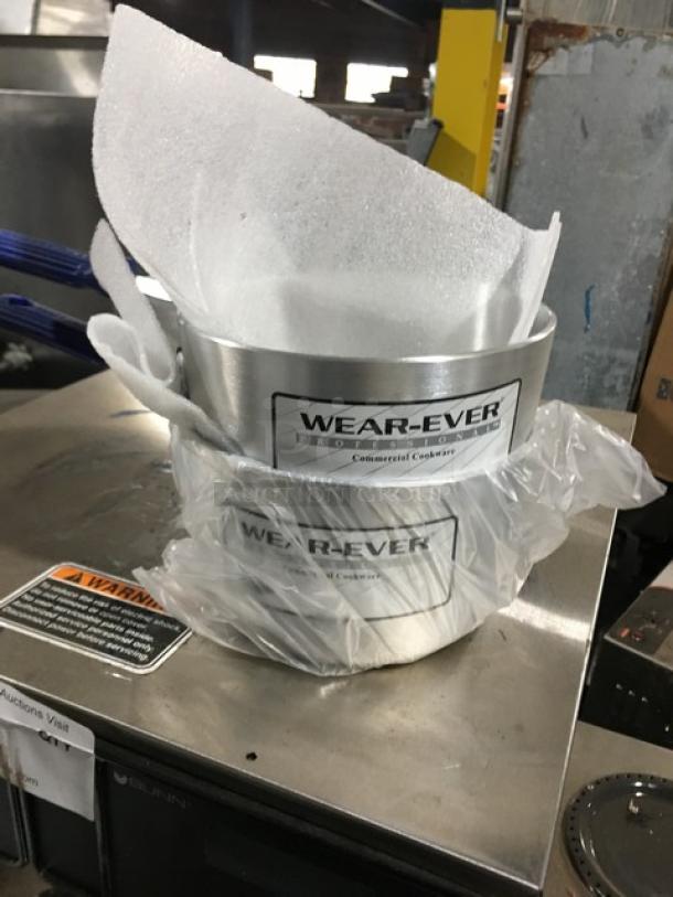 BRAND NEW! Vollrath Wear-Ever Series Commercial Tapered Aluminum 1-1/2 Qt. Saucepan! With Blue Grip Handle! Model: 434112! 2X Your Bid! - Image 2 of 7