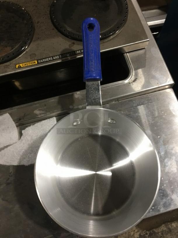 BRAND NEW! Vollrath Wear-Ever Series Commercial Tapered Aluminum 1-1/2 Qt. Saucepan! With Blue Grip Handle! Model: 434112! 2X Your Bid! - Image 3 of 7