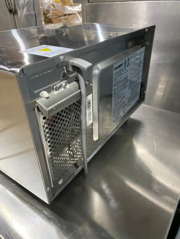 Solwave! 2021! Late Model! Commercial Stainless Steel Electric Powered Countertop Microwave Oven! With Dial Controls! Model: 180MW1000D SN: 210300046! 120V 1 Phase! - Image 4 of 8