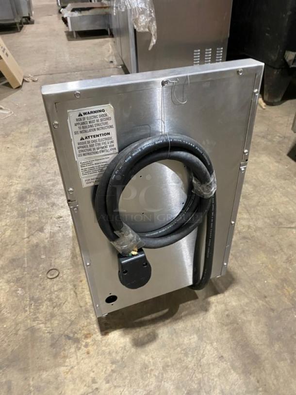 Keating Commercial Stainless Steel Electric Powered Countertop Instant Recovery Fryer! With Thermostatic Control! With Backsplash & Basket Hanger! Model: 14 CMBB SN: FE36461! 208-240V 3 Phase! On Legs! - Image 4 of 9