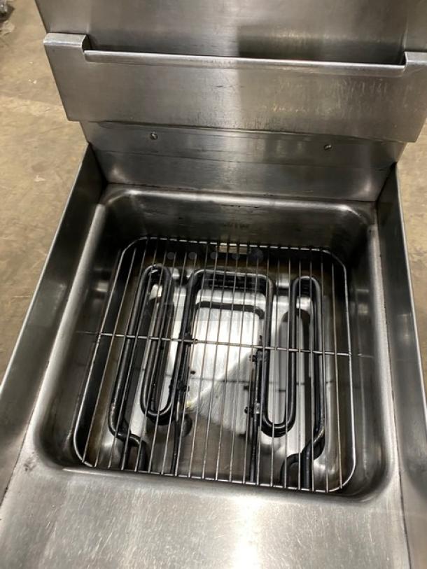 Keating Commercial Stainless Steel Electric Powered Countertop Instant Recovery Fryer! With Thermostatic Control! With Backsplash & Basket Hanger! Model: 14 CMBB SN: FE36461! 208-240V 3 Phase! On Legs! - Image 5 of 9