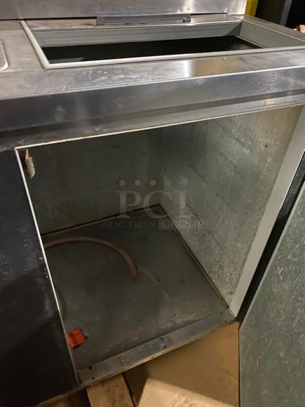 Beverage-Air Commercial Black Powder Coated 69" Direct Draw Kegerator! With Stainless Steel Worktop & Double Slide Back Lids! With 2 Single-Tap Towers & Drip Trays! Model: DD68C SN: 5109281! 115V 1 Phase! - Image 8 of 11