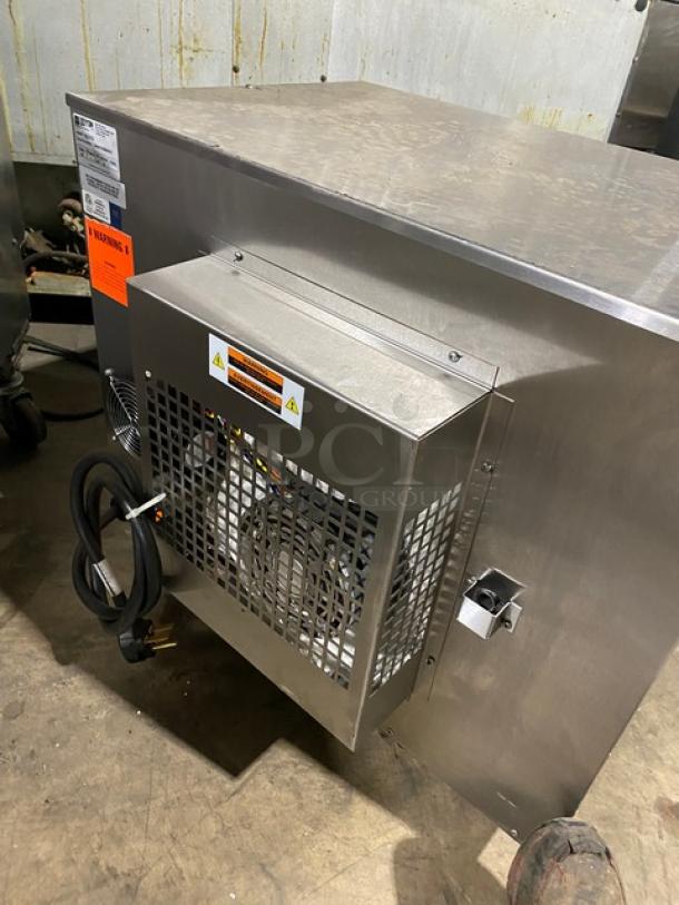 Doyon Commercial Stainless Steel Electric Powered Half Size Countertop Convection Oven! Model: DCOT5 SN: 244010090821! 208V 1 Phase! On Legs! - Image 4 of 8