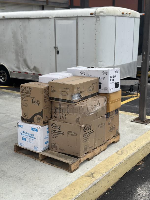 BRAND NEW! MIXED PALLET! ALL IN BOXES! Dart – 16oz.  Solo Ultra Clear Plastic Cold Cup – 1,000/Case. Dart – Clear-Seal Hinged Lid Plastic Container – 250/Case. Choice – 7 oz. Translucent Thin Wall Plastic Cold Cup – 2,500/Case. Choice – 42 oz. Clear Plastic Flat Lid with Straw Slot – 500/Case. OneUp by Choice – Kraft Wide Dispenser Napkin – 6,000/Case. Dart – 4 oz. White Foam Food Container – 1,000/Case. Dart – 4-Compartment Tamper-Resistant Container – 300/Case. Visions – 5 oz. Heavy Weight Plastic Champagne Flute – 96/Case. EcoChoice – 2-Ply Kraft Dinner Napkin – 3,000/Case. Inteplast Group – Get Reddi 8” x 4” x 18” Plastic Food Bag – 1,000/Case. Southern Champion – White Paper Footlong Hot Dog Tray – 500/Case. Choice – Foil Steam Table Pan Lid – Full Size – 50/Case. Choice – White 2-Ply Dinner Napkin – 3,000/Case. Choice – 1 oz. Clear Round Plastic Shot Glass - 2,500/Case. 14 TIMES YOUR BID!! - Image 3 of 4