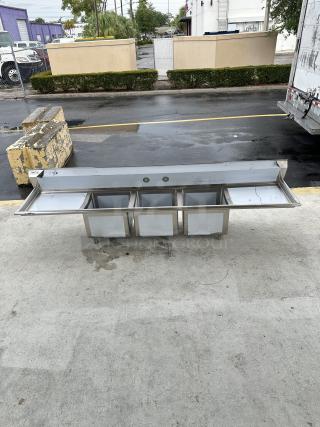 BRAND NEW! SCRATCH AND DENT! Regency - Three Compartment Commercial Sink with 2 Drainboards - Item #1189112