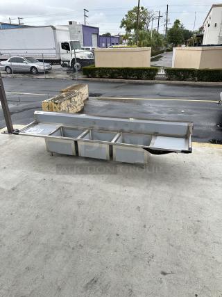 BRAND NEW! SCRATCH AND DENT! Regency - 16-Gauge Stainless Steel Three Compartment Commercial Sink with 2 Drainboards - Item #1189124