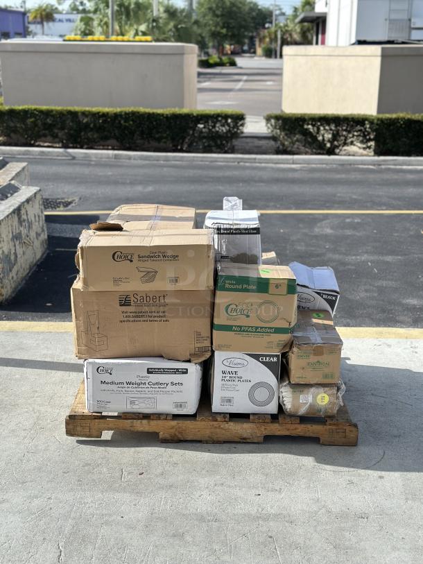 BRAND NEW! MIXED PALLET! ALL IN BOXES! Choice - 9 oz. Translucent Thin Wall Plastic Cold Cup - 2,500/Case. Choice - 7 oz. Translucent Thin Wall Plastic Cold Cup - 2,500/Case. Choice - Sandwich Wedge Container - 200/Case. Sabert - 2 Cup Drink Carrier - 250/Case. Choice – White Medium Weight Plastic Cutlery Pack with Napkin and Salt/Pepper Packets – 500/Case. EcoChoice - 6" White Plant Fiber Plate - 1,000/Case. Visions - Wave 10" Clear Plastic Plate - 144/Case. (3) 8” Heavy Weight Cornstarch Knife – 1,000/Case. Visions - Florence 10" Square Black Plastic Plate - 120/Case. Choice 1 oz. Clear - Plastic Shot Glass - 2,500/Case. Choice - Foil Steam Table Pan Lid - Full Size - 50/Case. Dart - 12 oz. White Foam Food Container - 500/Case. 14 TIMES YOUR BID!! - Image 1 of 3
