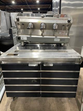 Azkoyen Commercial Electric Powered Countertop 3-Group Automatic Espresso Machine! With Steam Wand & Drip Tray! On Coffee Station Equipment Stand With Built In Drain Board And 2 Door Underneath Cabinet! ! Model: AZ04! On Legs! 208/220V 1 Phase!