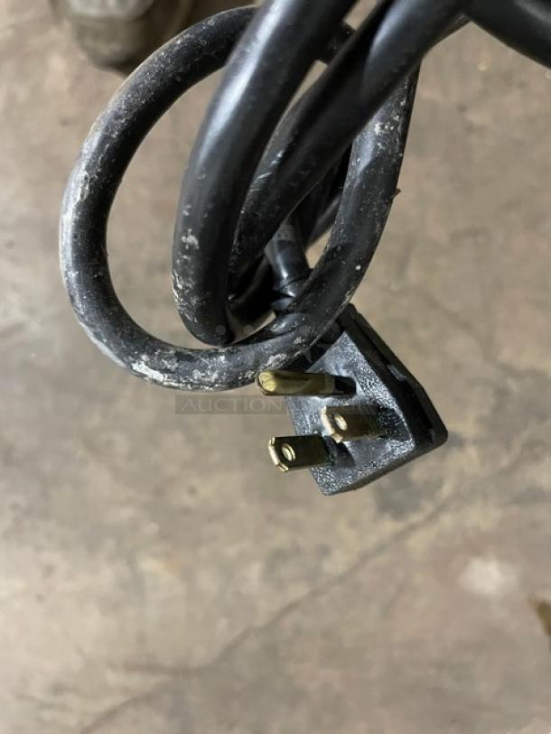 True Commercial Stainless Steel Solid Single Door Reach In Freezer! With Poly Coated Wire Racks! Model: T-23F SN: 1-4809767! 115V 1 Phase! On Casters! - Image 10 of 10