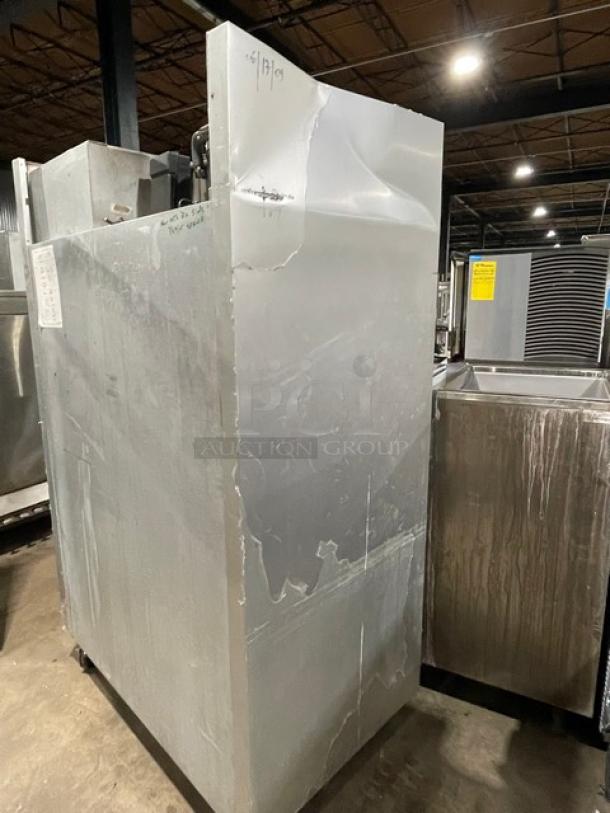 Traulsen G-Series Commercial Stainless Steel Solid 2 Door Reach In Freezer! Energy Star Certified! With Poly Coated Wire Racks! Model: G22010 SN: T18804F09! 115V 1 Phase! On Casters! - Image 4 of 8