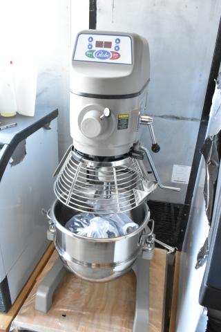BRAND NEW SCRATCH AND DENT! Globe SP30 Metal Commercial 30 Qt. Planetary Floor Mixer w/ Stainless Steel Mixing Bowl, Bowl Guard, Paddle, Whisk and Dough Hook Attachments. 115 Volts, 1 Phase. - Item #1192450