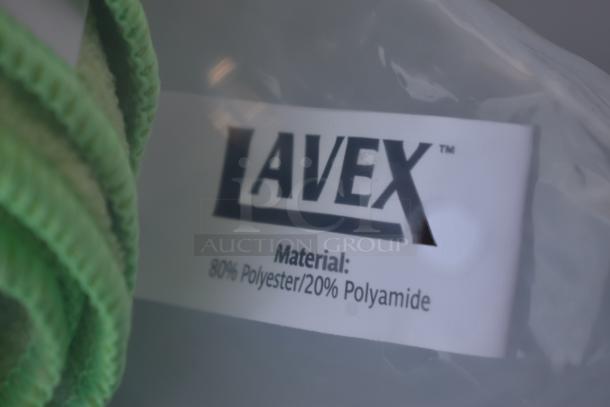 Lavex cleaning cloth, green, made of 80% polyester and 20% polyamide, tag visible in packaging.