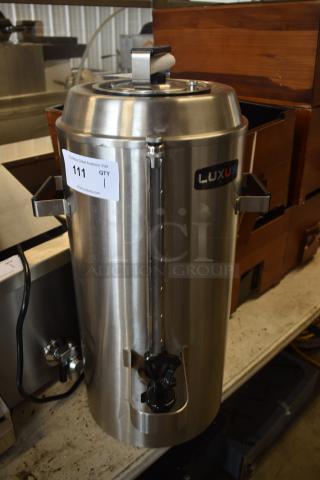 BRAND NEW SCRATCH AND DENT! Fetco TPD-30 Luxus Stainless Steel 3 Gallon Coffee Dispenser - Item #1192617